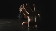 Alkolizme Eğilimli misiniz? Hangi Burçlar ve Doğum Tarihleri Alkolden Uzak Durmalı?